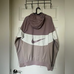 NIKE WINDBREAKER PERFECT CONDITION (L)